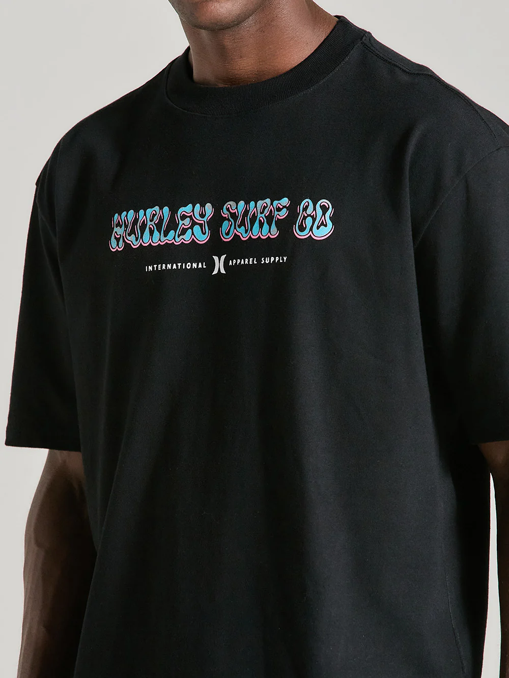 Camiseta de Algodão Oversized Preta Manga Curta Hurley Marshmallow - Image 3