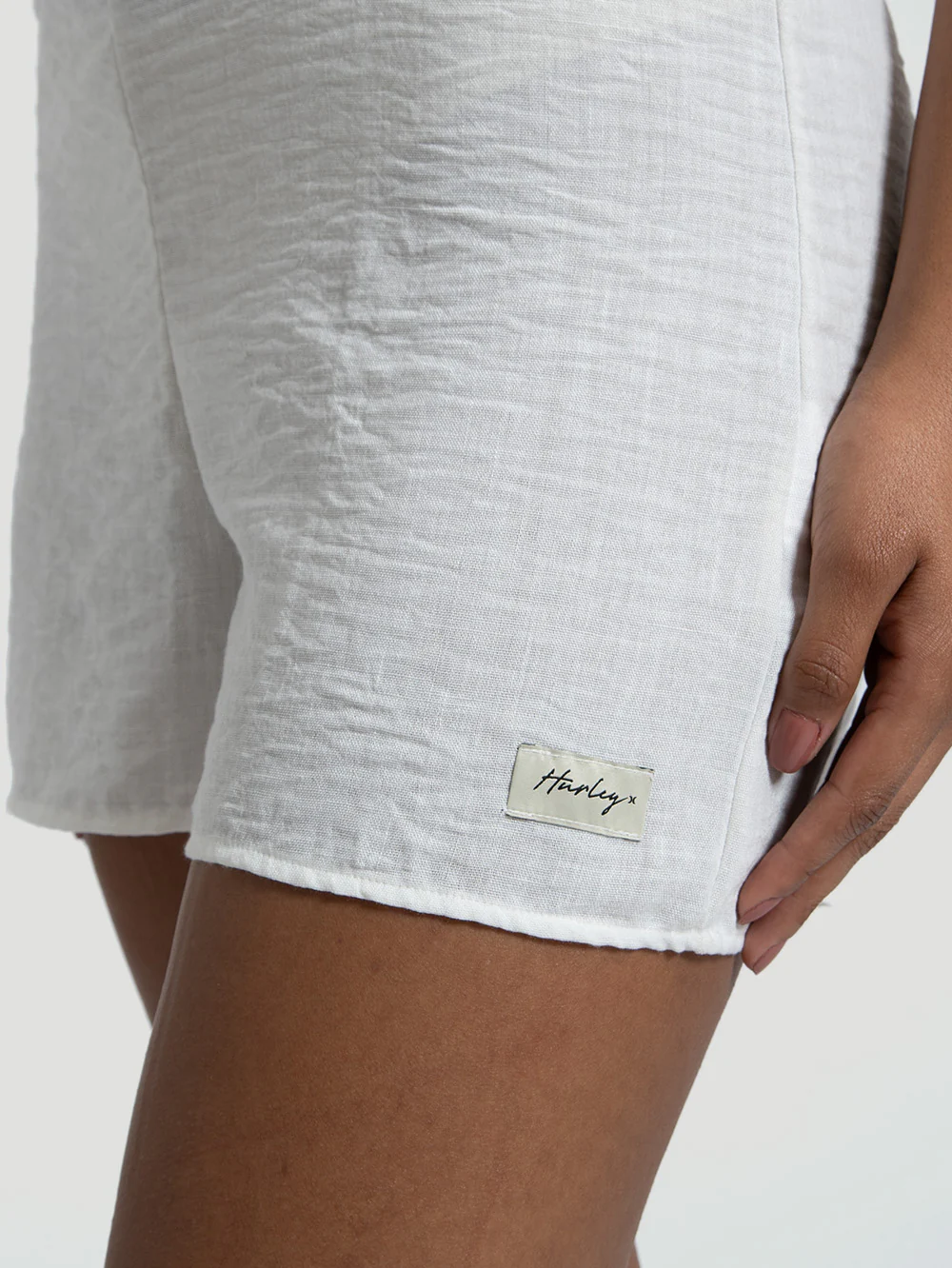 Jardineira Hurley Haiti Off White - Image 5